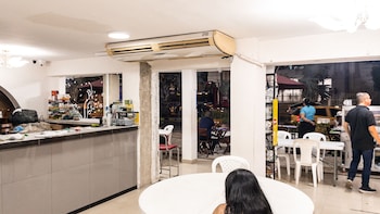 hotel and restaurante oasis