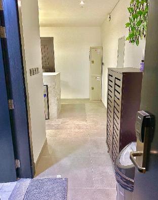 lakeside hostel downtown