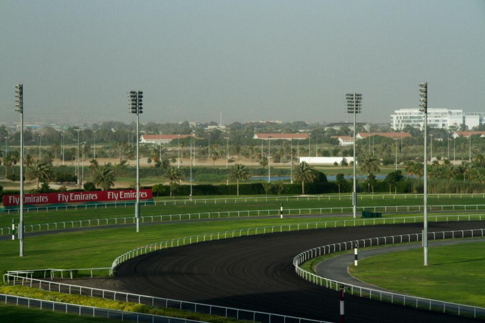 lakeside hostel downtown