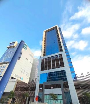 lakeside hostel downtown