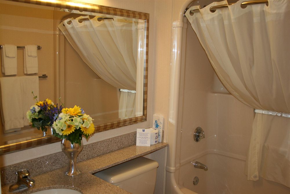 spark by hilton toronto markham