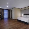 harper premier nagoya batam
