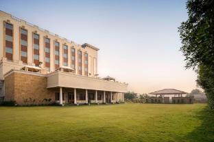 jasraj palace yavatmal hotel a member of radisson individuals