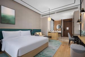 hilton garden inn shanghai high speed east railway station