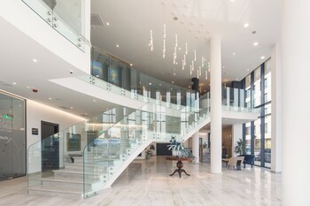 blue star luxury hotel 4