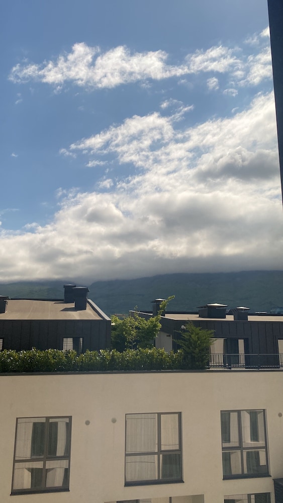 blue star luxury hotel 4