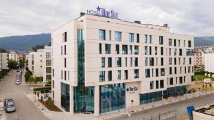 blue star luxury hotel 4