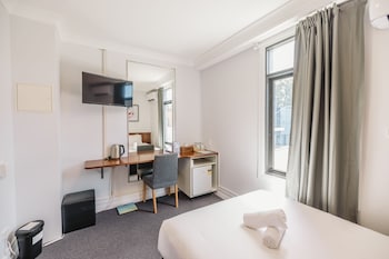 australian sunrise lodge