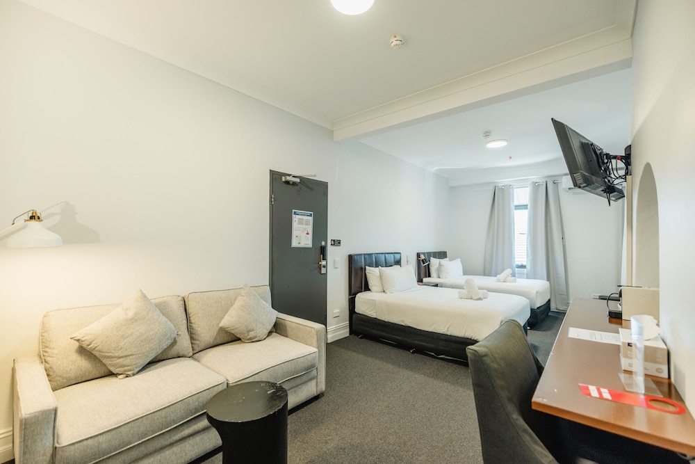 australian sunrise lodge