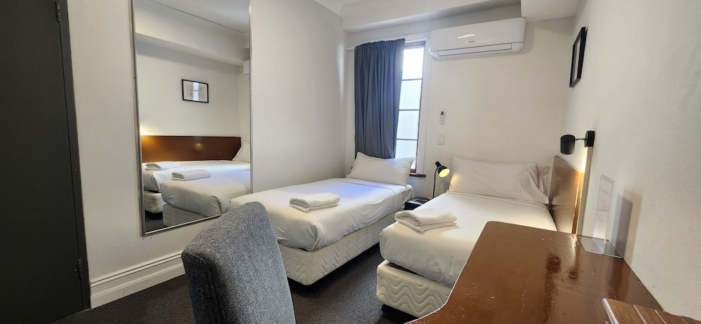 australian sunrise lodge