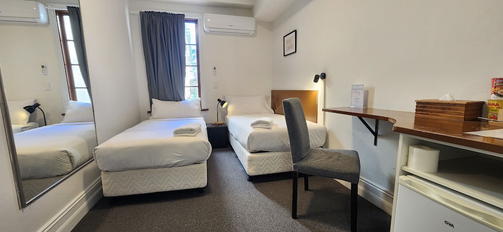 australian sunrise lodge
