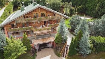 Magic Megève Bois,1410 Rte Du Petit Bois,5 star