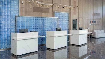 holiday inn express wuhan jinyin lake an ihg hotel