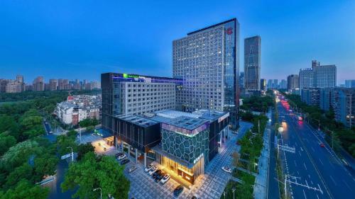 holiday inn express wuhan jinyin lake an ihg hotel