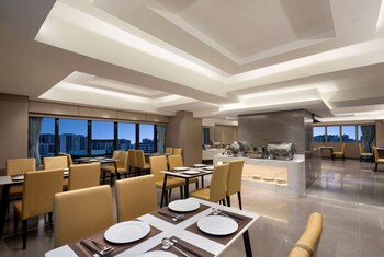 days inn by wyndham zhanjiang economic development zone