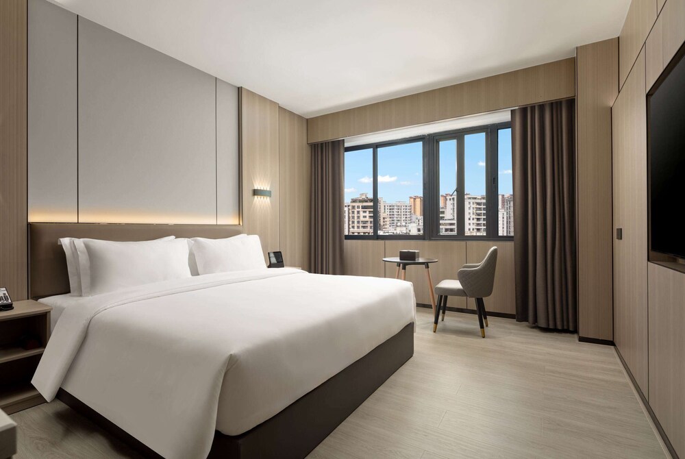 days inn by wyndham zhanjiang economic development zone