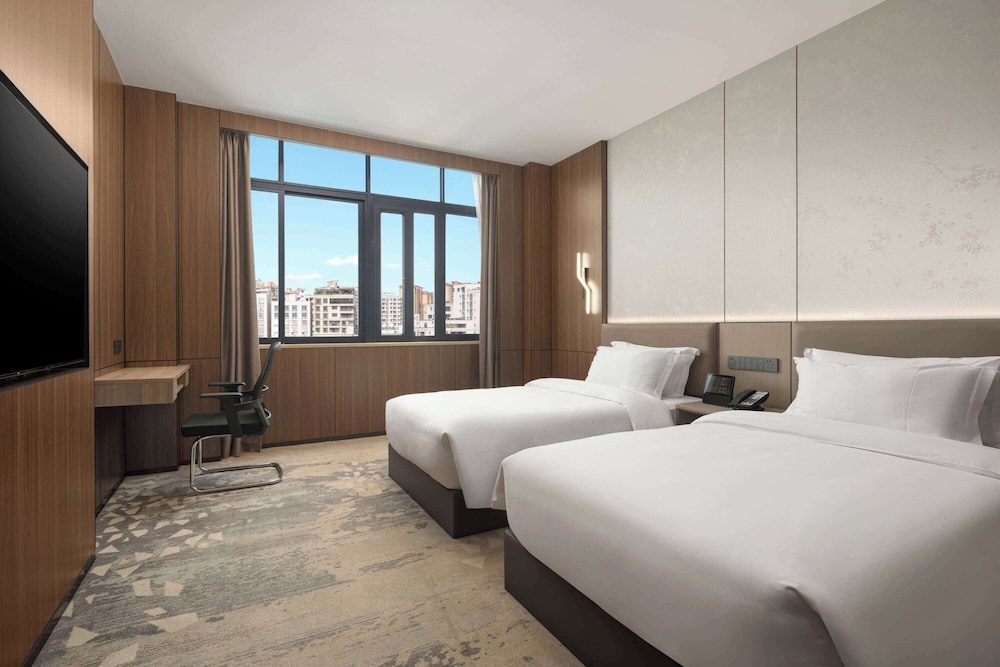 days inn by wyndham zhanjiang economic development zone