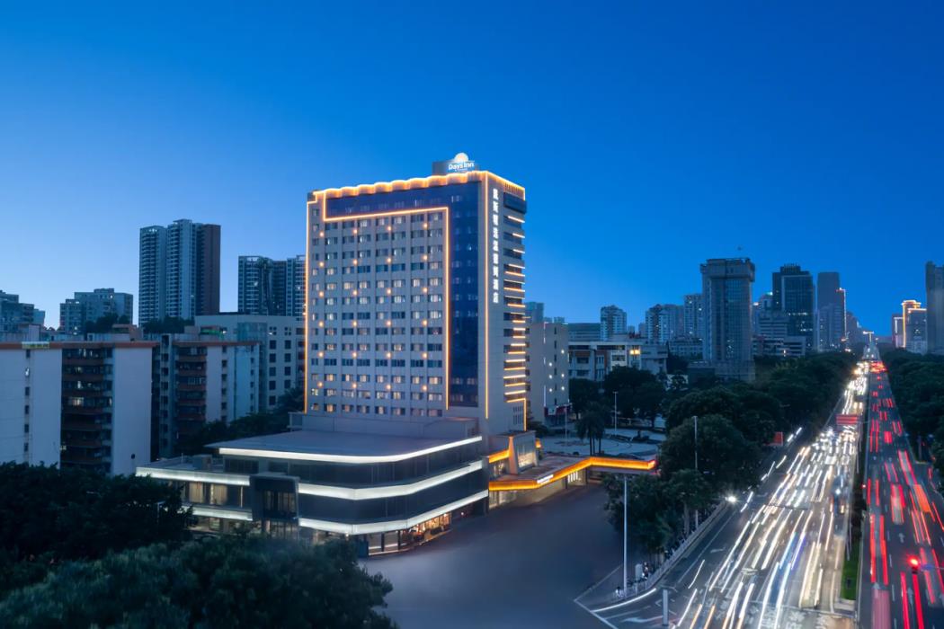 days inn by wyndham zhanjiang economic development zone