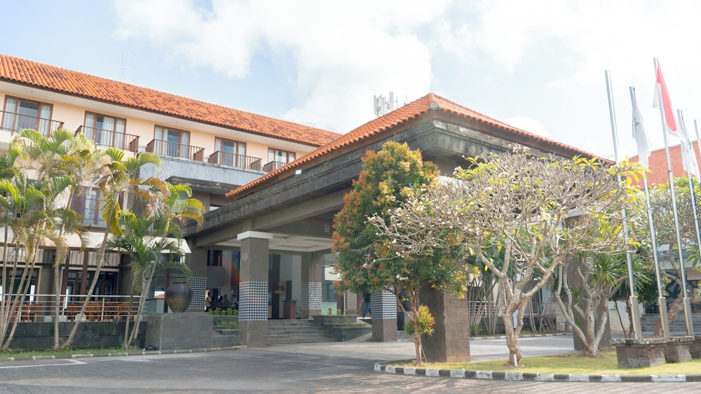 new kuta hotel by lorin