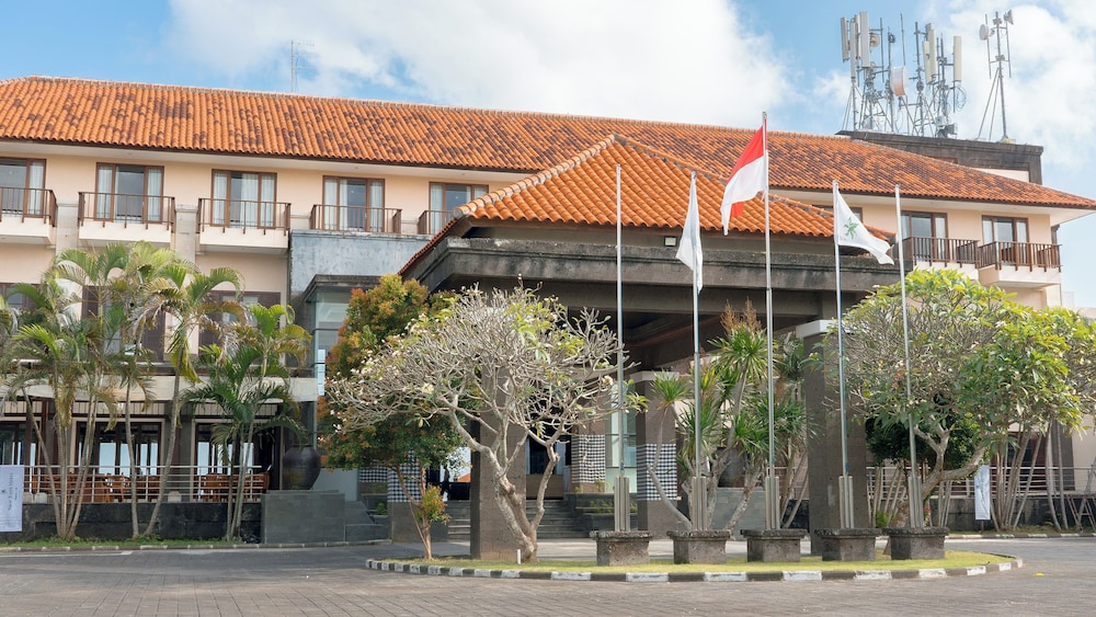 new kuta hotel by lorin