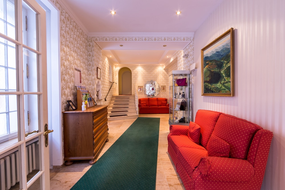 hotel goldener hirsch