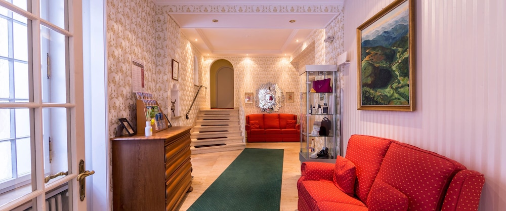 hotel goldener hirsch