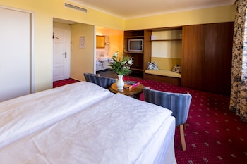 hotel goldener hirsch
