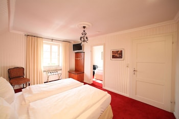 hotel goldener hirsch