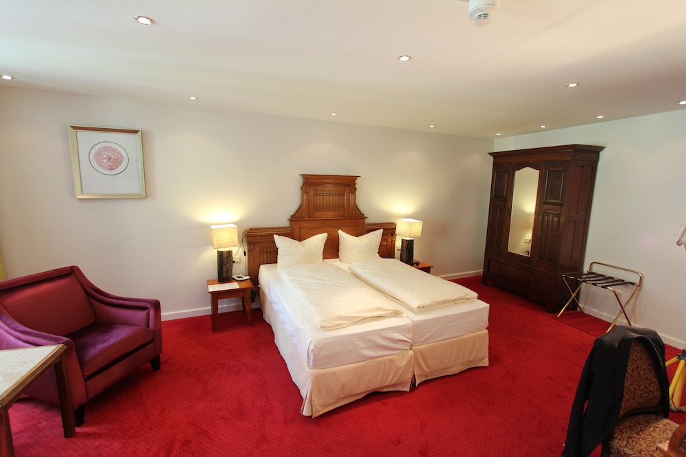 hotel goldener hirsch