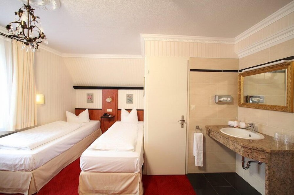 hotel goldener hirsch