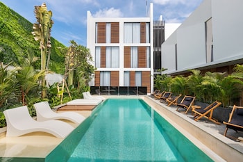 alex villas complex n3