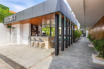 alex villas complex n3