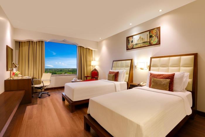 saura hotel agra a club mahindra associate