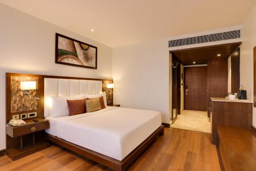 saura hotel agra a club mahindra associate