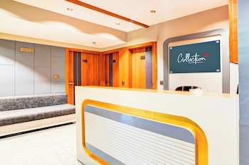 relax inn drive in road