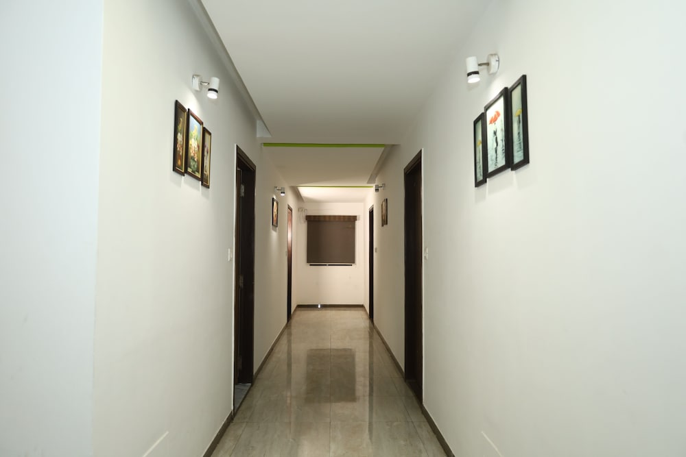 hotel dev palace ahmedabad