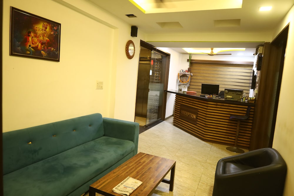 hotel dev palace ahmedabad