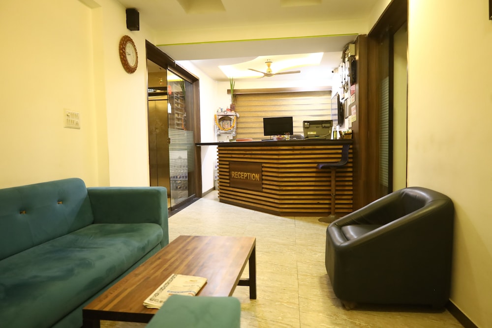 hotel dev palace ahmedabad