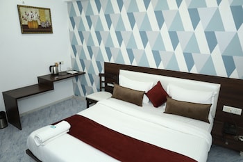 hotel dev palace ahmedabad