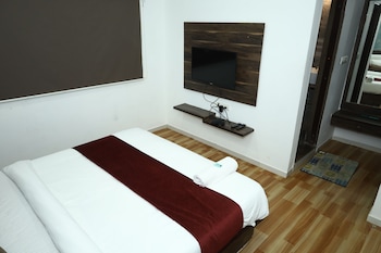 hotel dev palace ahmedabad