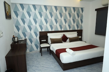 hotel dev palace ahmedabad