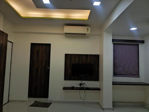 hotel dev palace ahmedabad