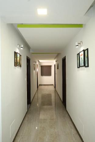 hotel dev palace ahmedabad