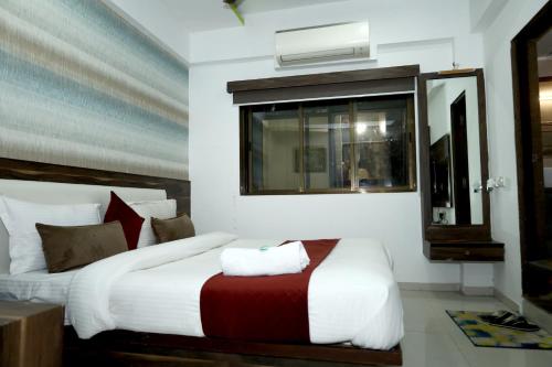 hotel dev palace ahmedabad