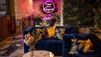 Hotel Holloway,,2 star