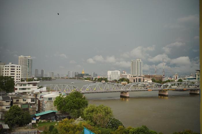 riverside bangkok hotel