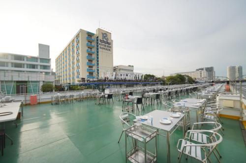 riverside bangkok hotel