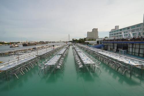 riverside bangkok hotel