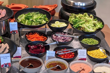 hilton garden inn bangkok silom