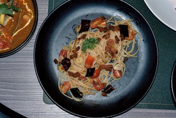 hilton garden inn bangkok silom